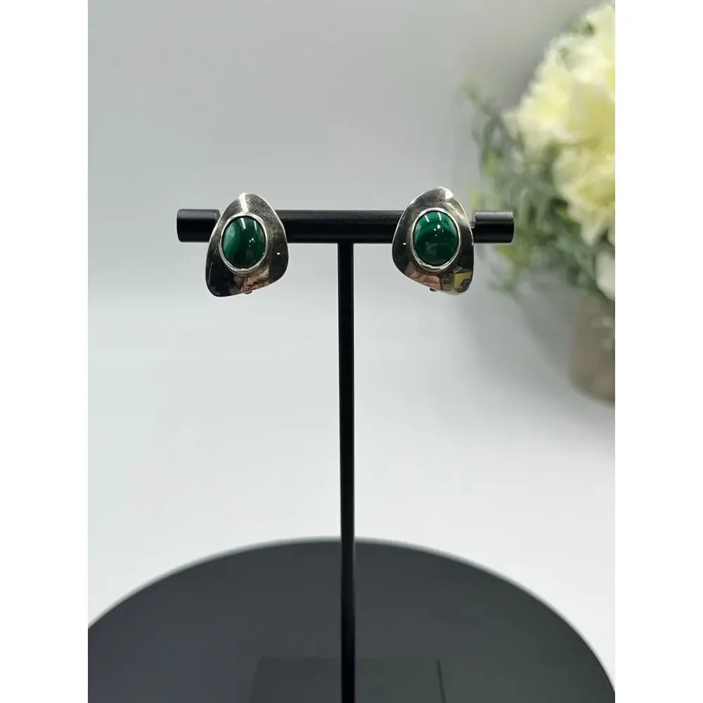 Sterling Silver Vintage Bezel Vibrant Green Malachite Cabochon Clip‎ On Earrings
